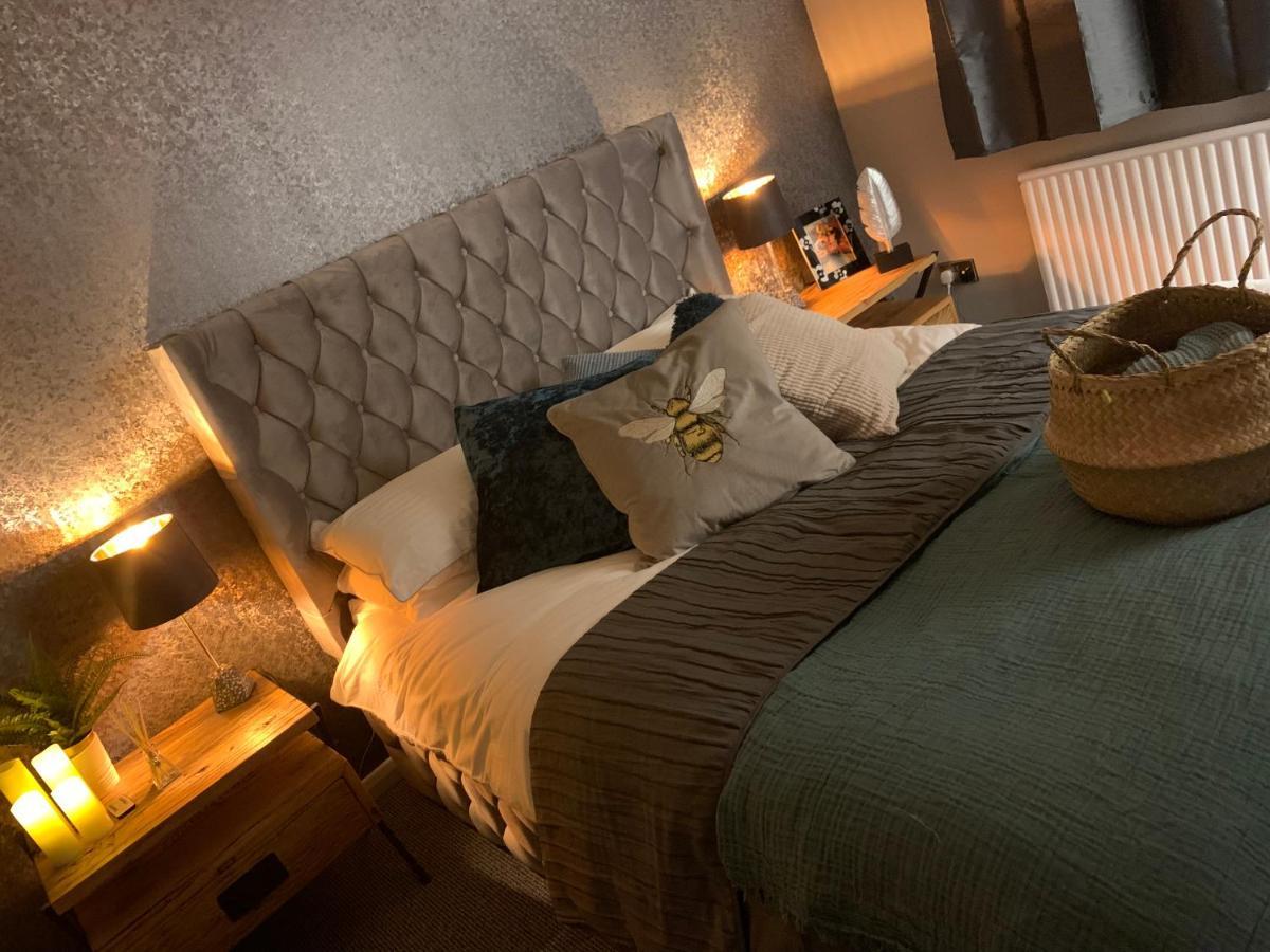 Shore Lodge. 4 Bed Bungalow Only Mtrs From The Beach. Sleeps 8 Sutton-on-Sea Bagian luar foto